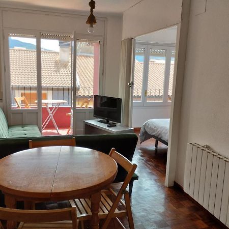 Luminoso, Centrico Y Silencioso Apartamento Jaca Bagian luar foto