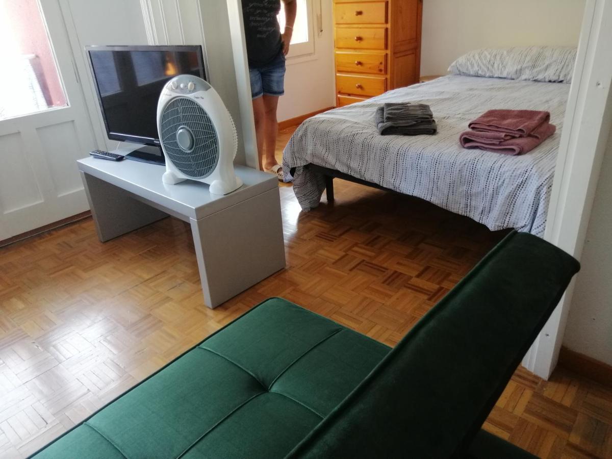 Luminoso, Centrico Y Silencioso Apartamento Jaca Bagian luar foto