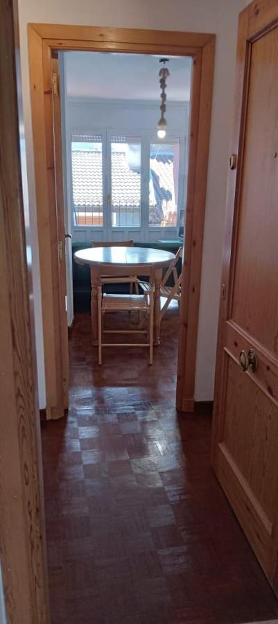 Luminoso, Centrico Y Silencioso Apartamento Jaca Bagian luar foto