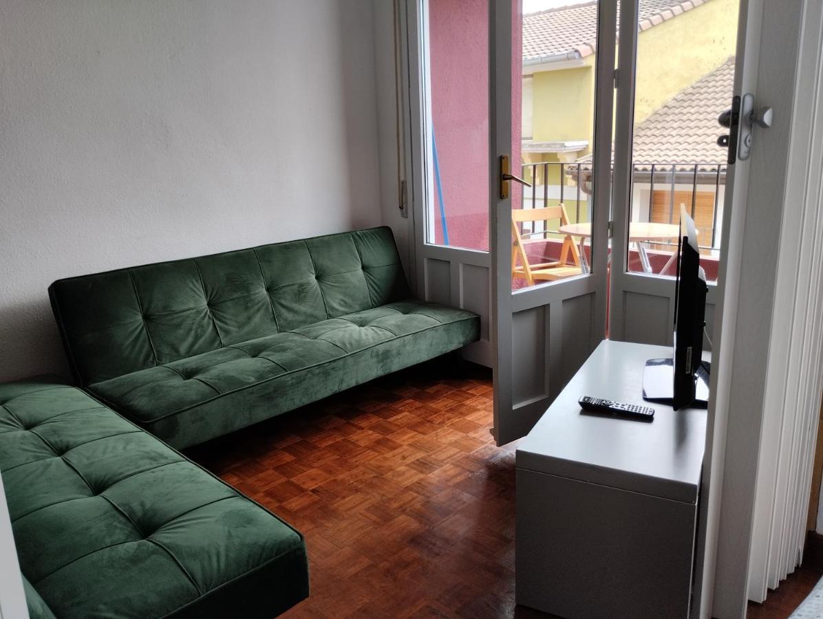 Luminoso, Centrico Y Silencioso Apartamento Jaca Bagian luar foto