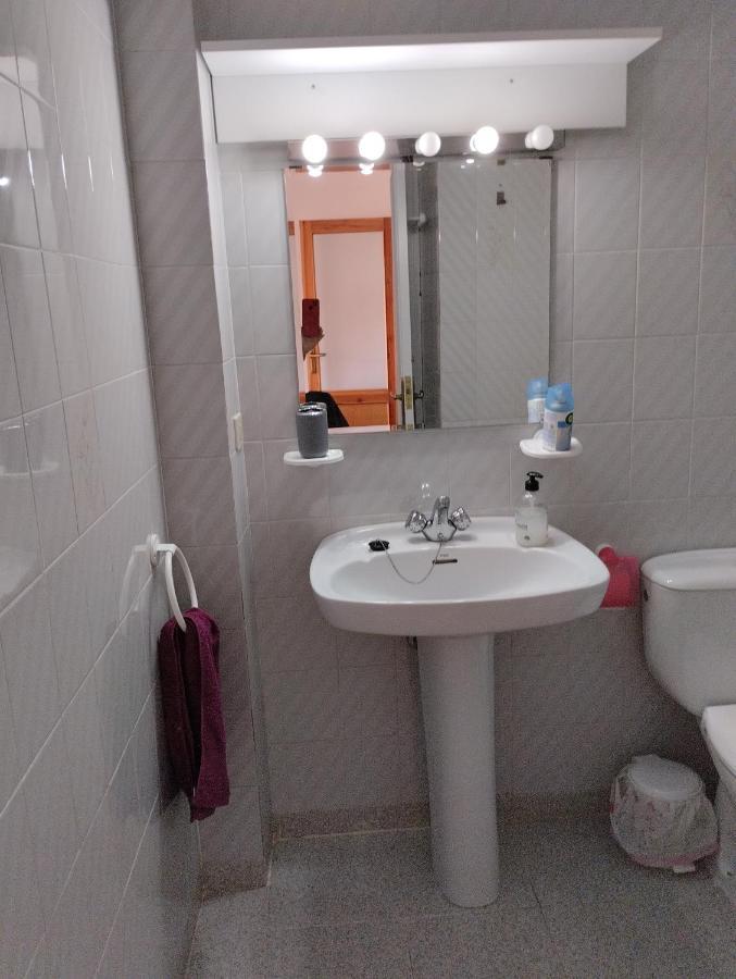 Luminoso, Centrico Y Silencioso Apartamento Jaca Bagian luar foto